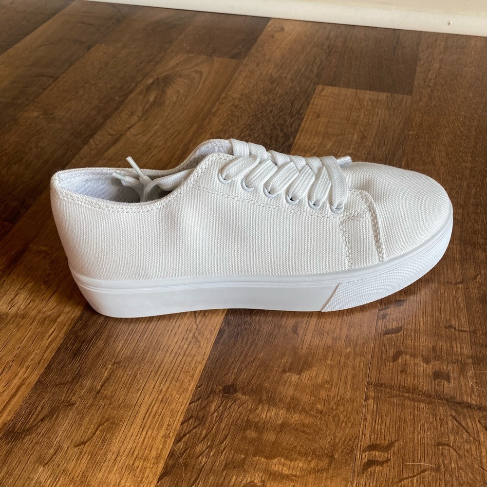 Lace up flat form canvas shoes
